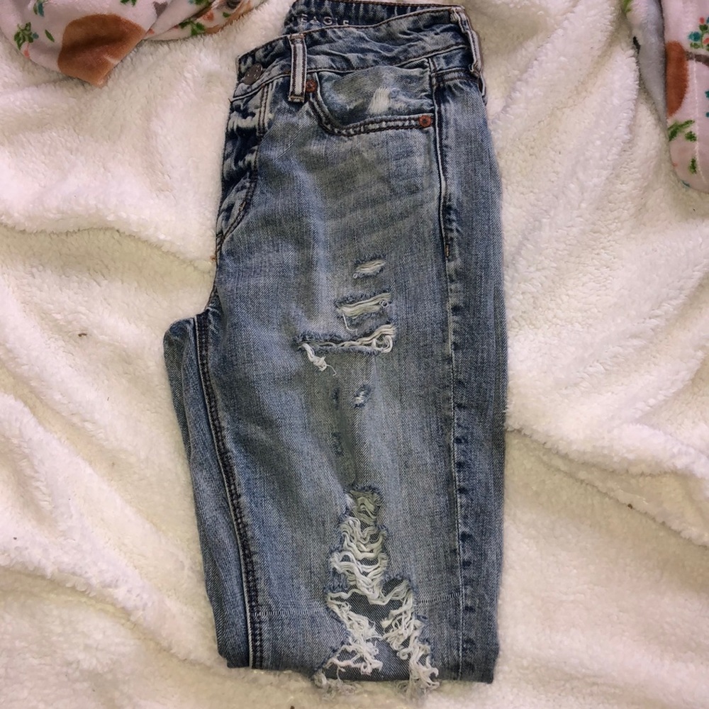 American Eagle Tomgirl destroyed jeans {0 reg}